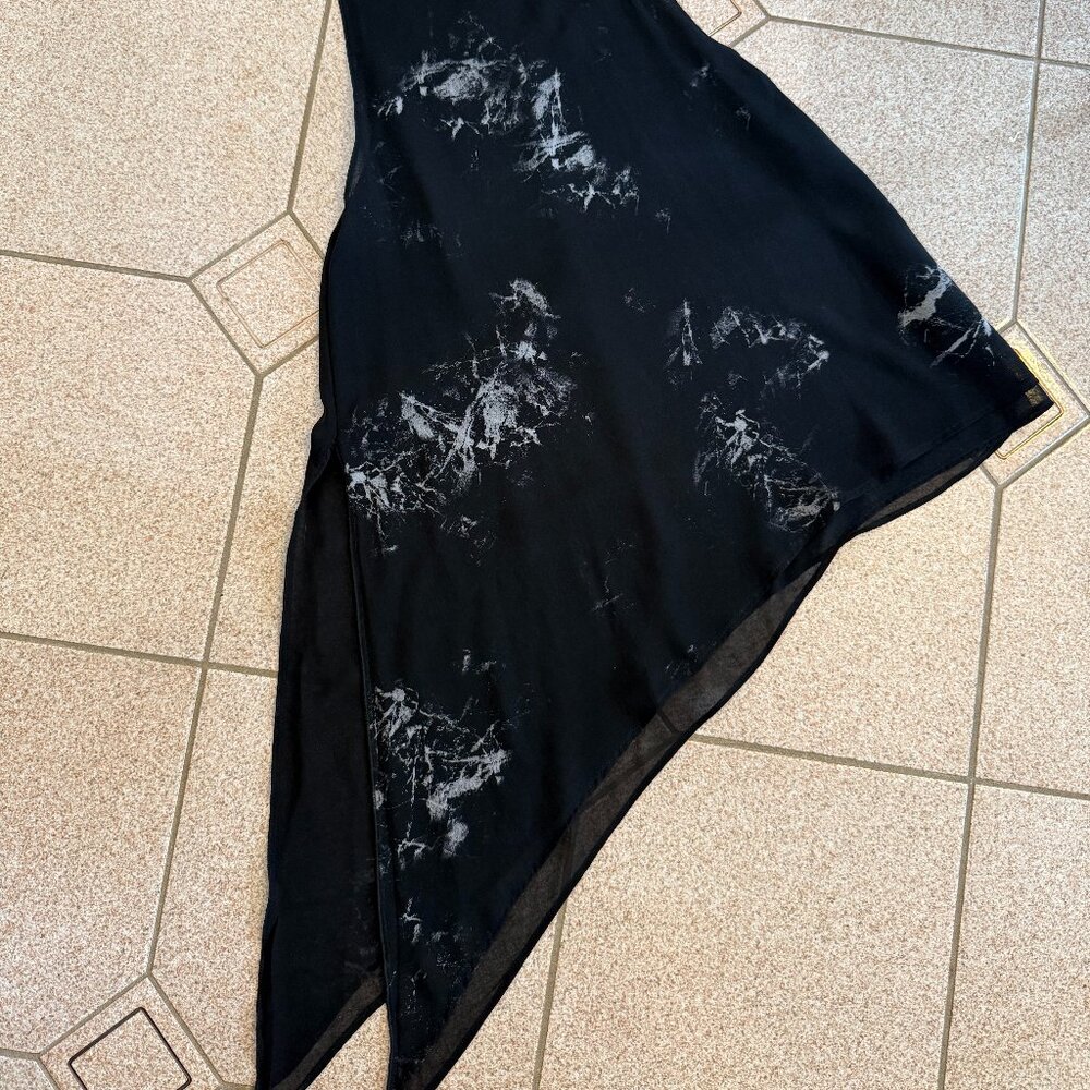 H&M Asymmetrical Long Marble Blouse - Picture 6 of 6